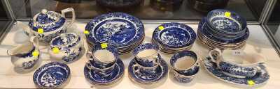 Blue Willow Dinner Service
