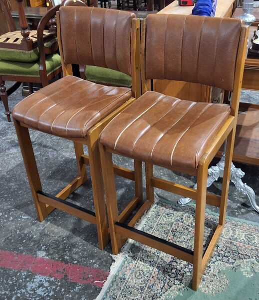 BAR STOOLS