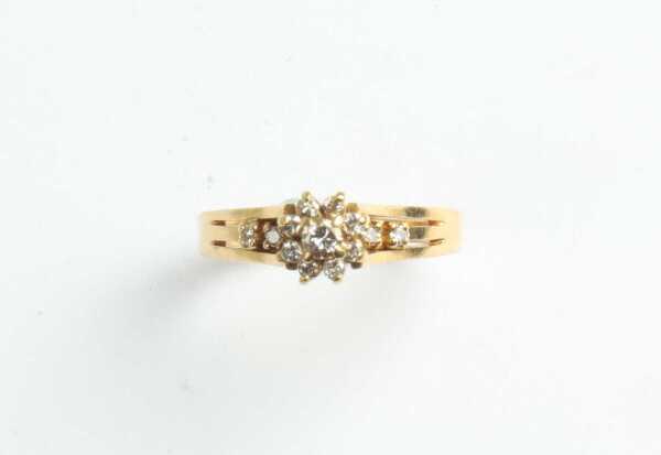 GOLD & DIAMOND RING