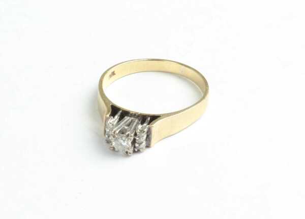 GOLD RING