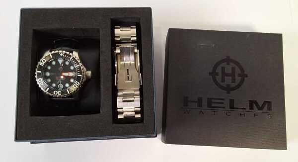 WRIST WATCH