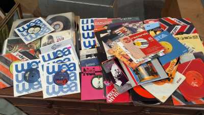 VINYL RECORDS 45s