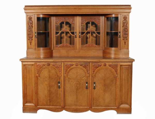 OAK BUFFET DRESSER