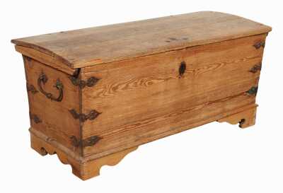 Pine Coffer