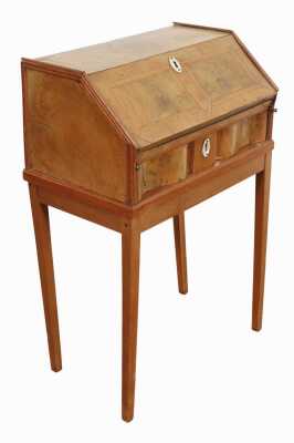 Doll'S Bureau