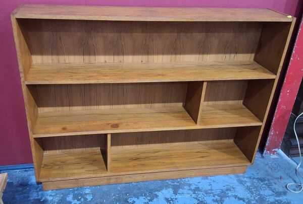 MACROB BOOKSHELF