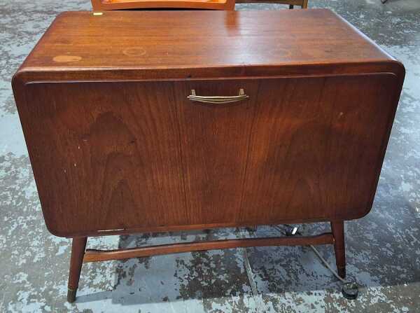RECORD CABINET