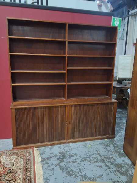 WALL UNIT