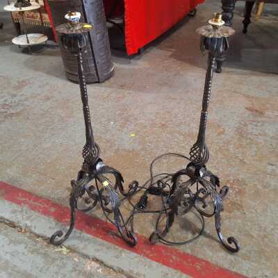 66 · PAIR OF LAMPS