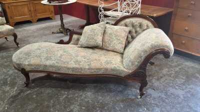 102 · CHAISE LOUNGE