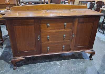 112 · SIDEBOARD