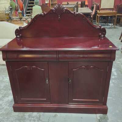 Chiffonier