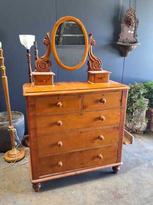 185 · DRESSING CHEST