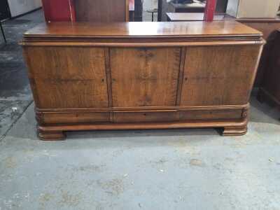 Sideboard