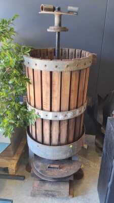 358 · WINE PRESS