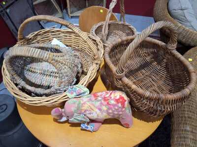 Caneware Lot