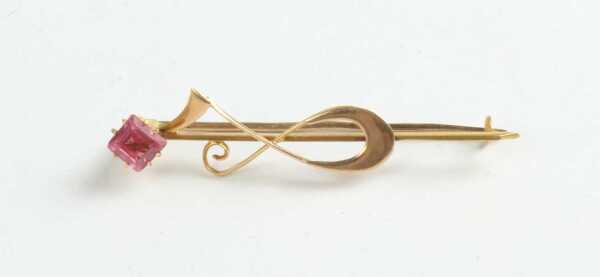 GOLD BROOCH