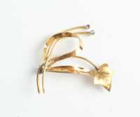 GOLD BROOCH