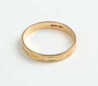 GOLD RING