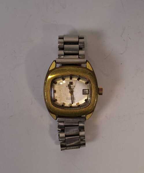 WRIST WATCH