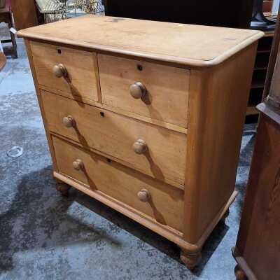 187 · CHEST OF DRAWERS