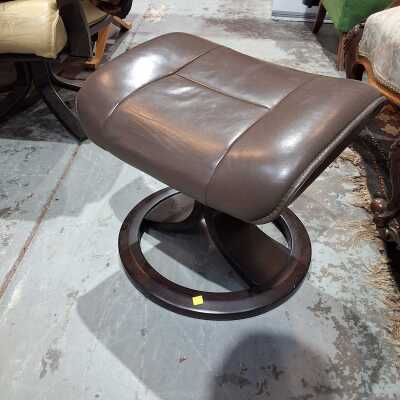 196 · FOOT STOOL