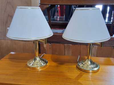215 · BEDSIDE LAMPS