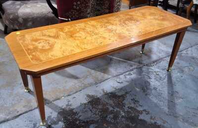 223 · COFFEE TABLE