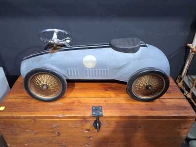 Retro Toy Racer