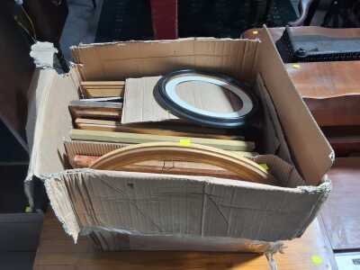 408 · PICTURE FRAMES