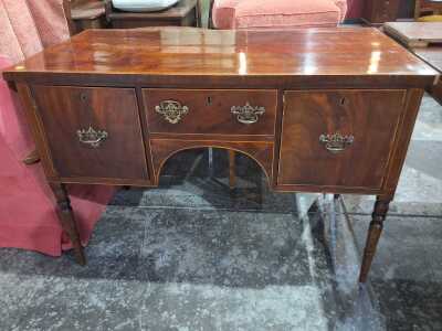 421 · DESK