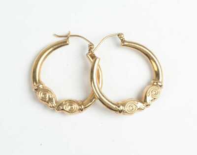 1045 · GOLD EARRINGS