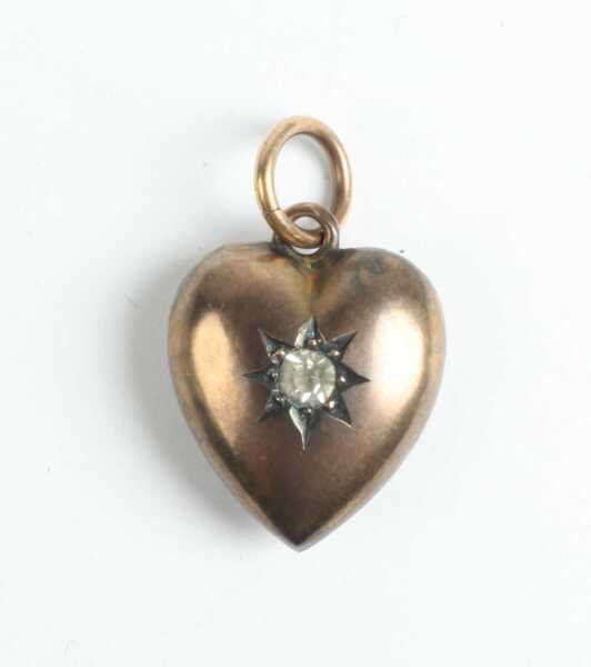 GOLD PENDANT