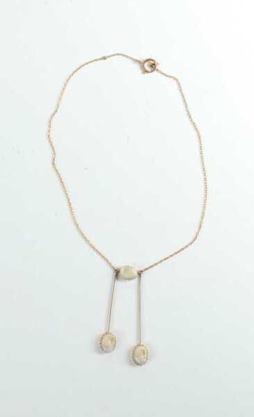 GOLD NECKLACE