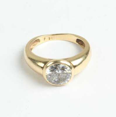1070 · GOLD RING