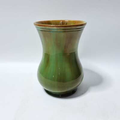 1403 · POTTERY VASE