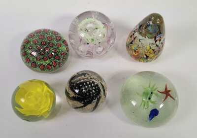 1422 · PAPERWEIGHTS