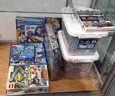 Assorted Lego