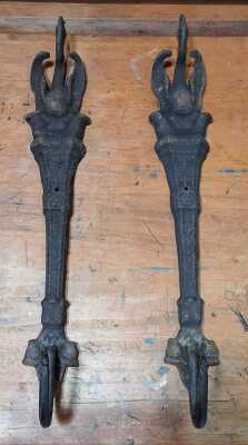 48 · WALL HOOKS