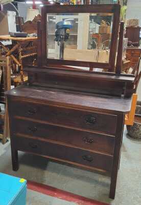 Mirror Dresser