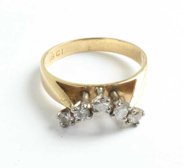 DIAMOND RING