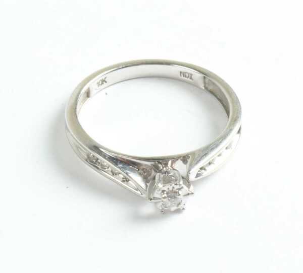 DIAMOND RING