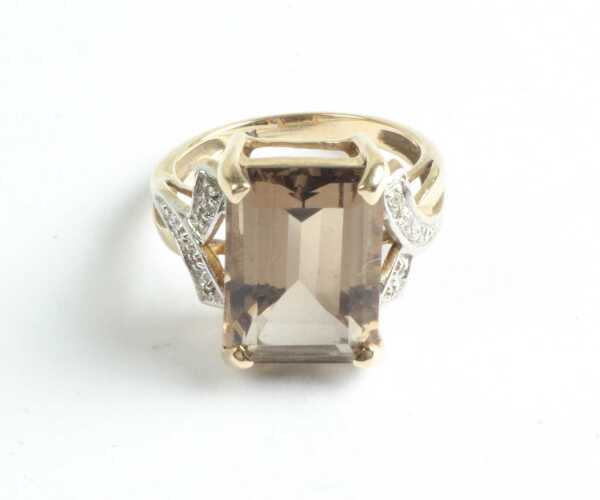 GOLD RING