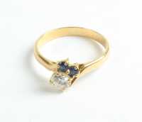 DIAMOND RING