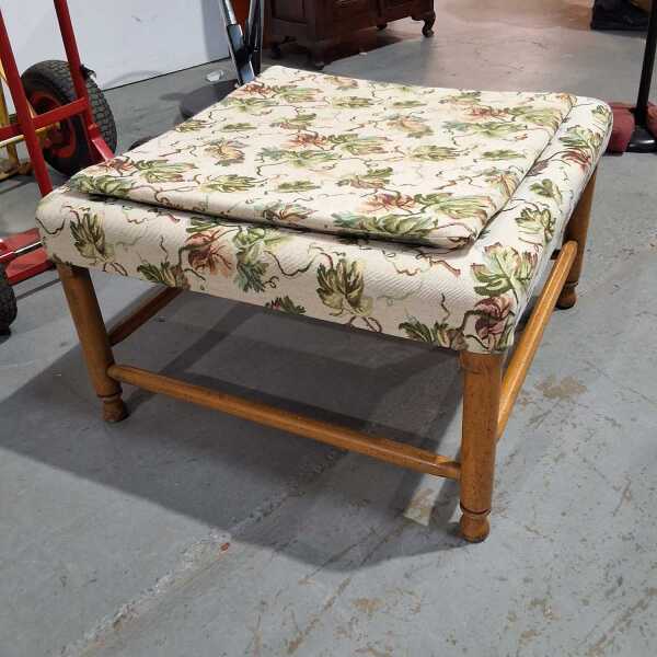 FOOT STOOL
