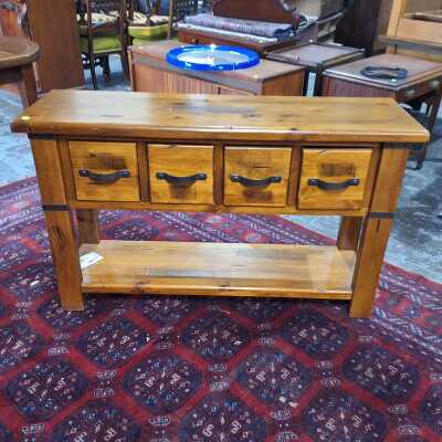 CONSOLE TABLE