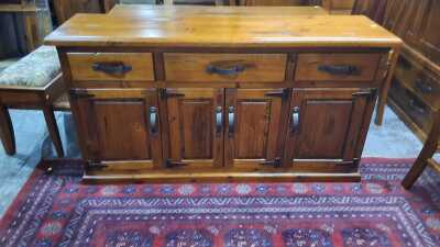 SIDEBOARD