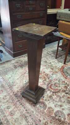 PEDESTAL