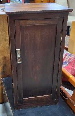 Petite Cabinet