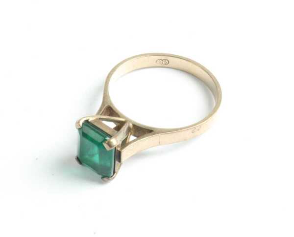 GOLD RING